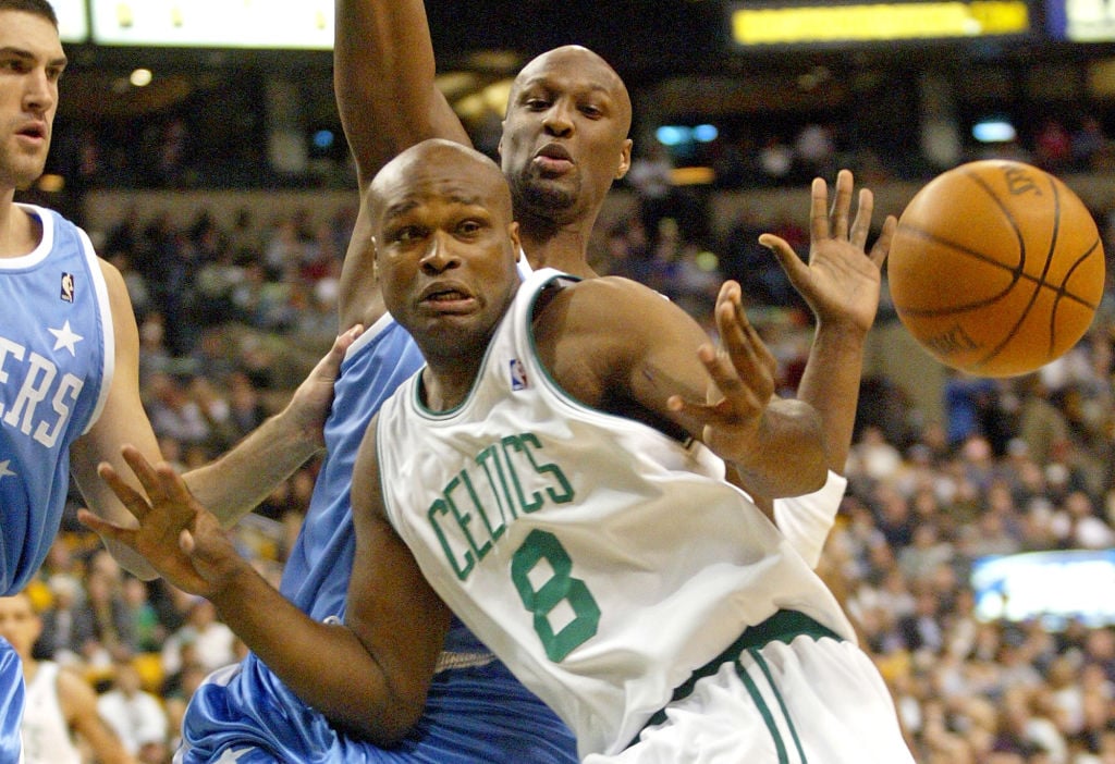 Celebrity Net Worth logo