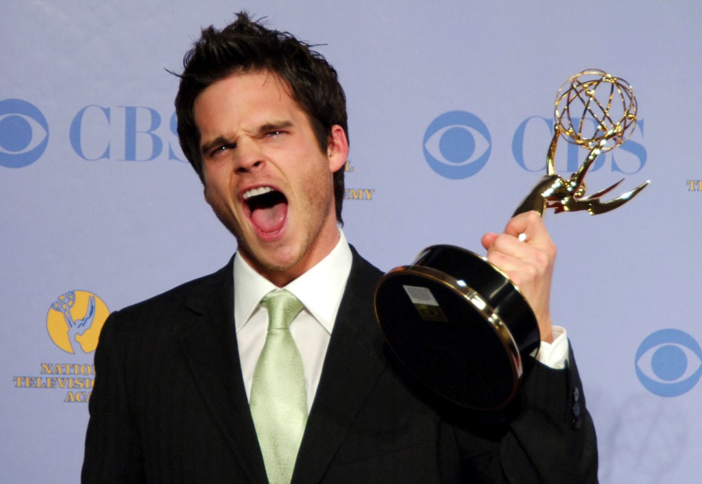 Celebrity Net Worth logo