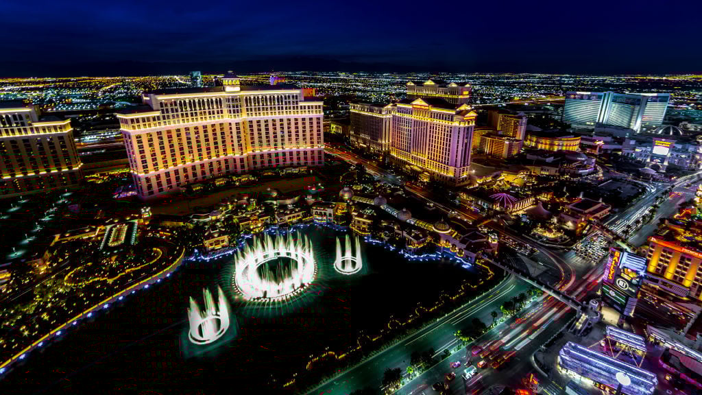 Celebrity Net Worth logo