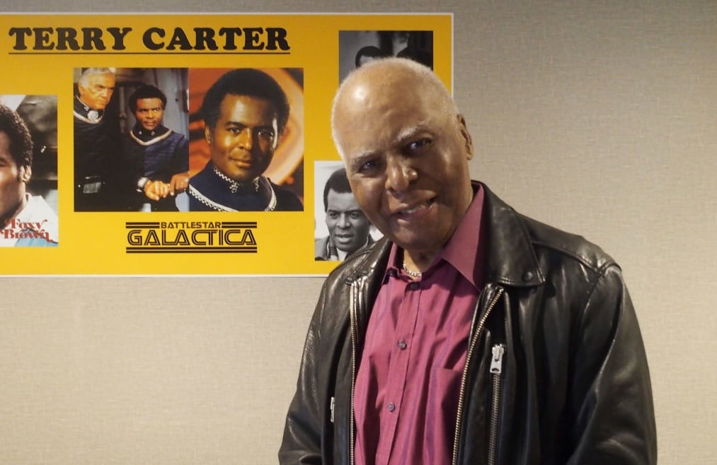 Celebrity Net Worth logo