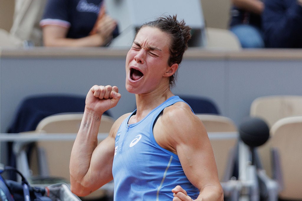 Celebrity Net Worth logo