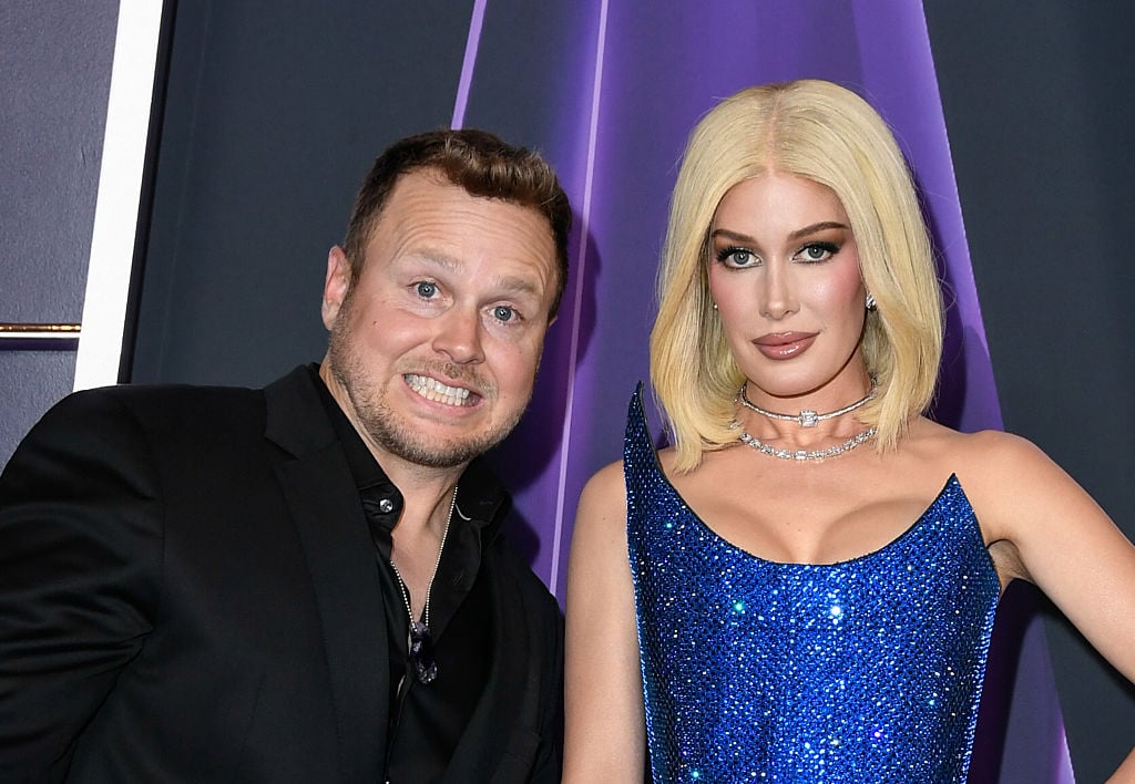 Celebrity Net Worth logo